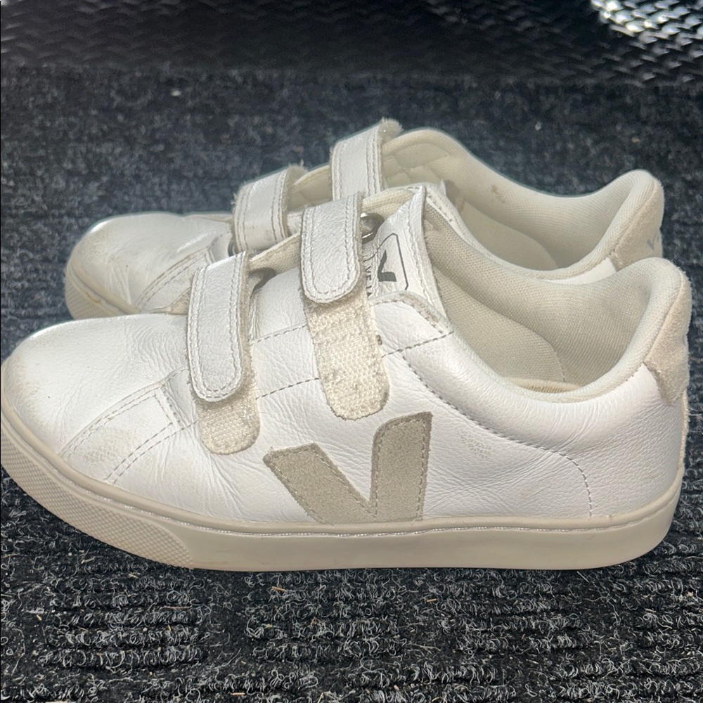 Veja Kids Cream Sneakers with Velcro